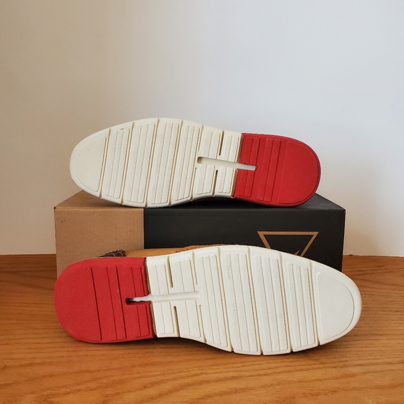 Leather Wingtip Oxford in Tan/Brown - Picture 11 of 13